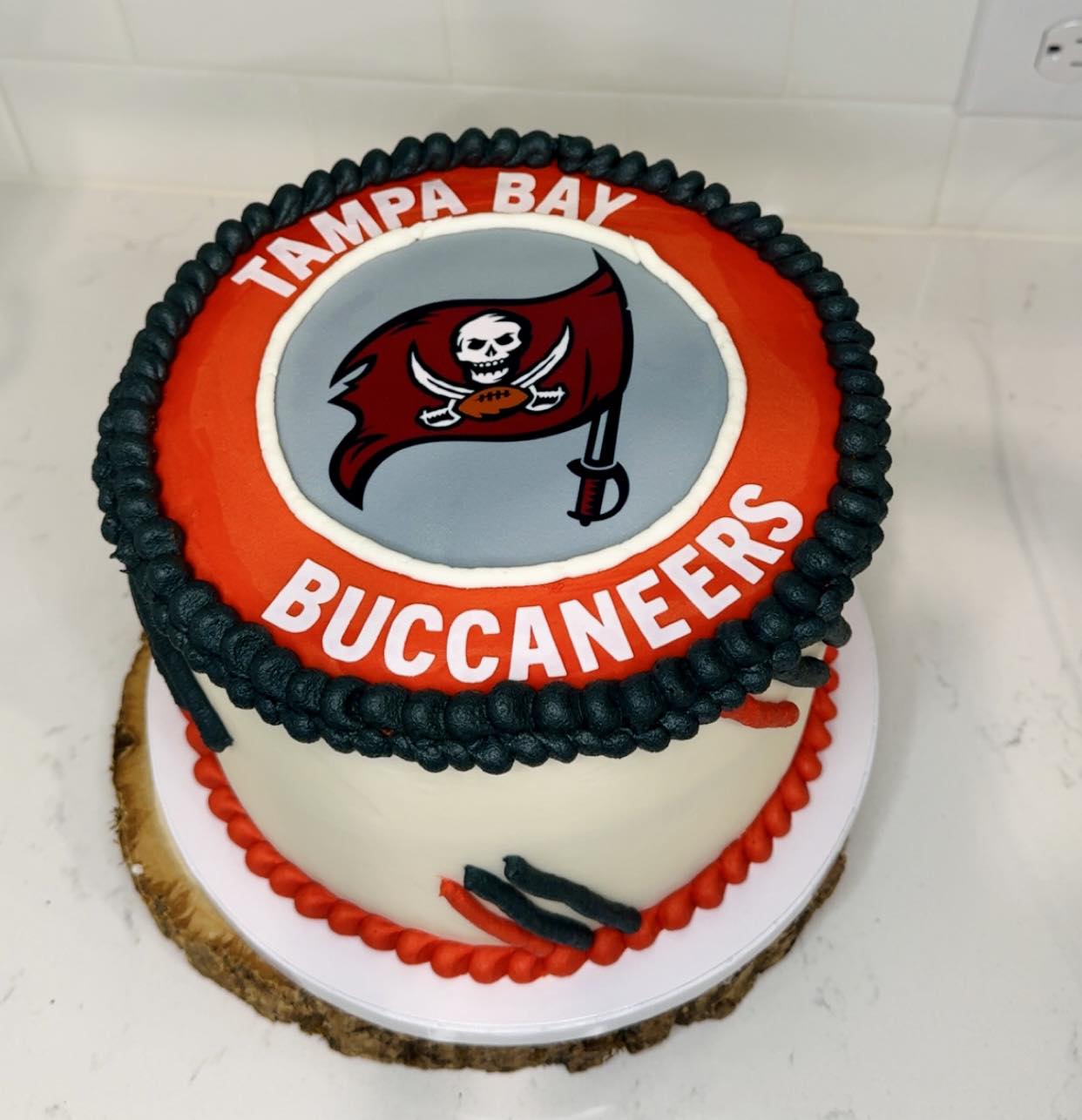 Custom Round Cakes