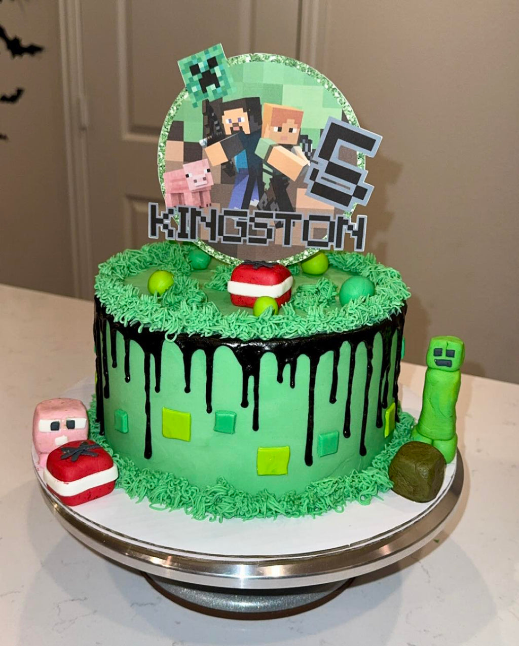 Custom Round Cakes