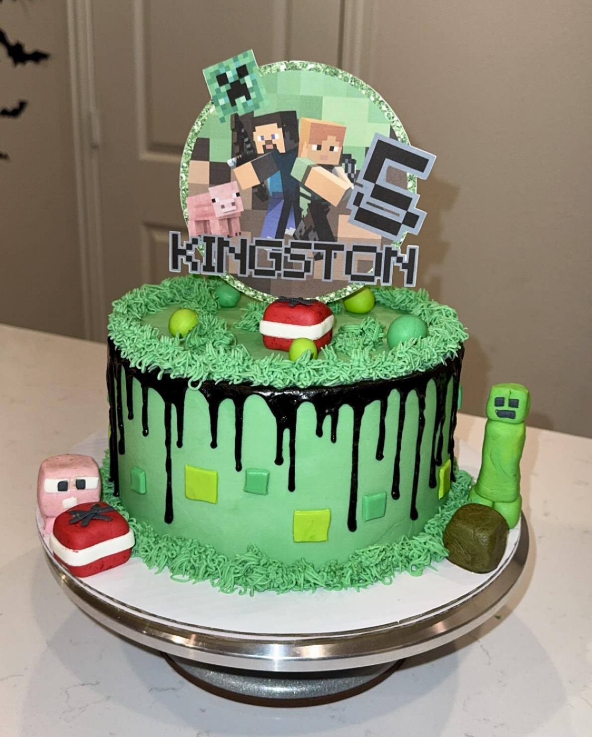Custom Round Cakes