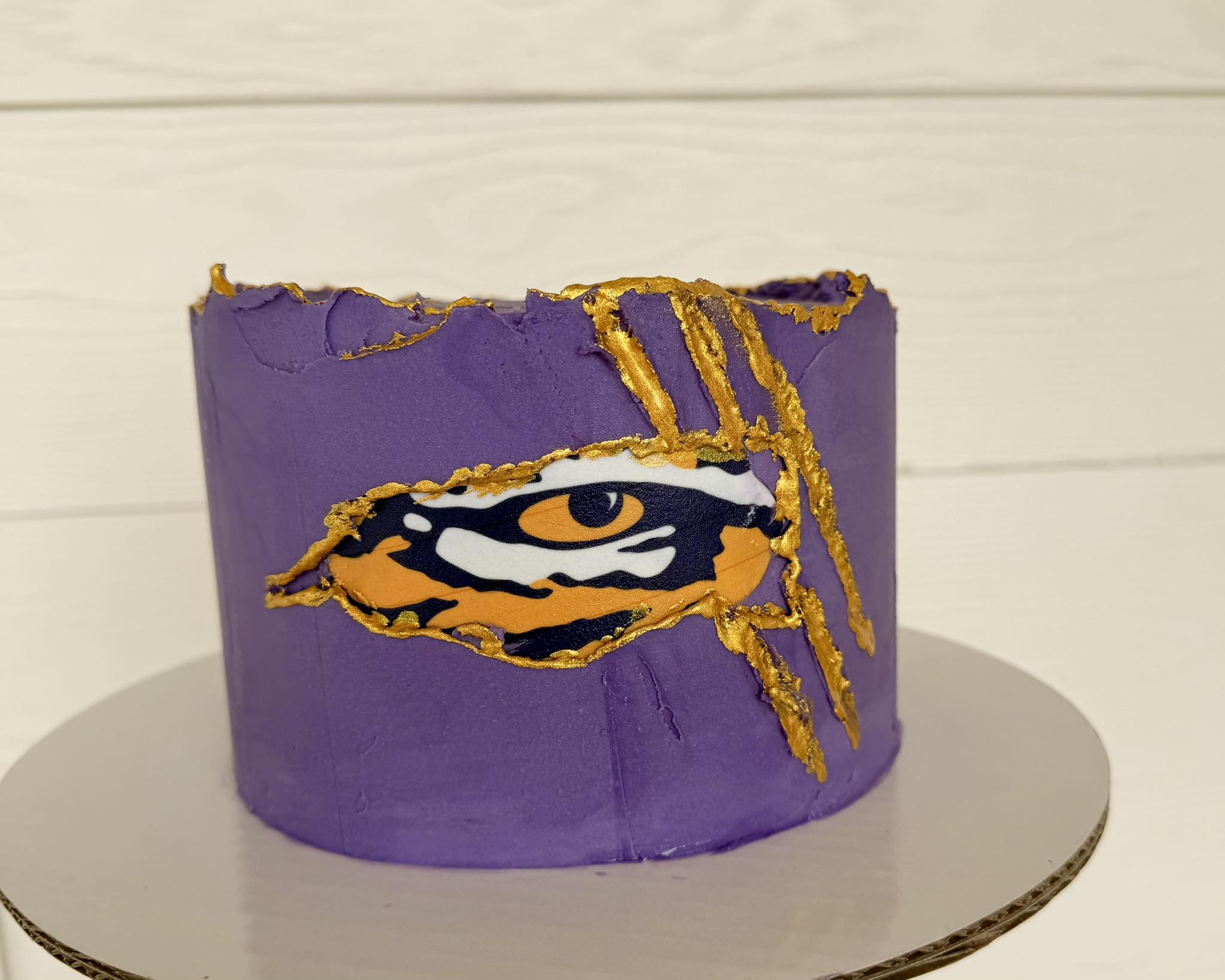 Custom Round Cakes